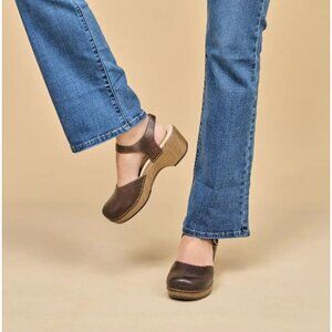 Dansko Sam Clog Teak Brown Leather Ankle Strap Size 38